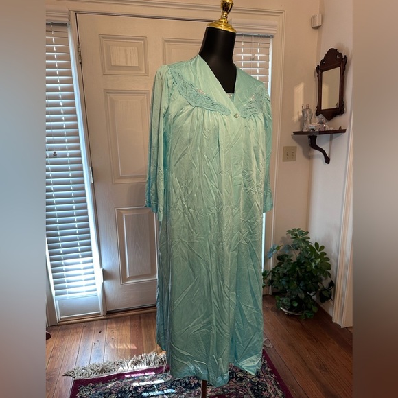 Vintage Shadowline Gown and Robe M - Picture 3 of 5